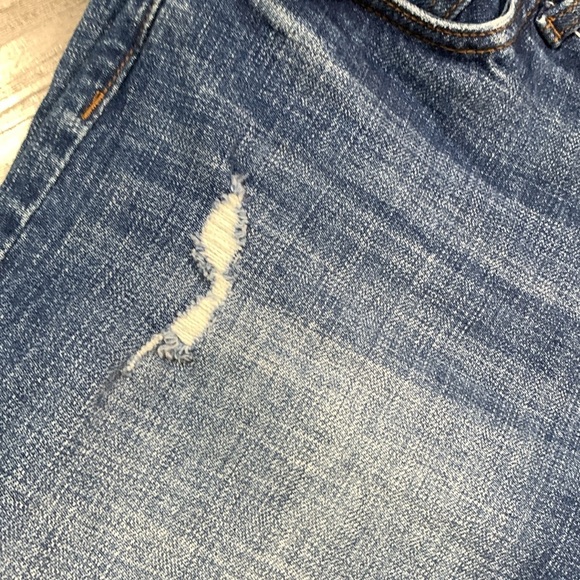 Kut from the Kloth Distressed Straight Leg Cuffed Crops Stretch Jeans size 8 - Picture 10 of 15